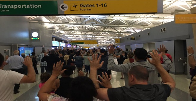 अमेरिका: जेएफके हवाईअड्डे पर गोलीबारी की अफवाह से मची अफरातफरी
