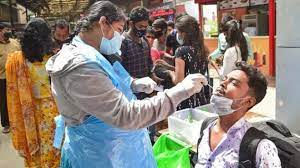 देश में पैर पसार रहा है ओमिक्रोन, महाराष्ट्र में नए वेरिएंट से 8 और लोग हुए संक्रमित, नहीं है कोई ट्रैवल हिस्ट्री