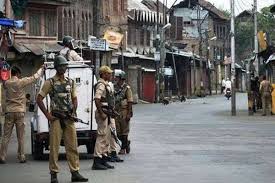 कश्मीर में दिन भर की हड़ताल के बाद स्थिति सामान्य, हुर्रियत कांफ्रेंस ने किया था आह्लवान