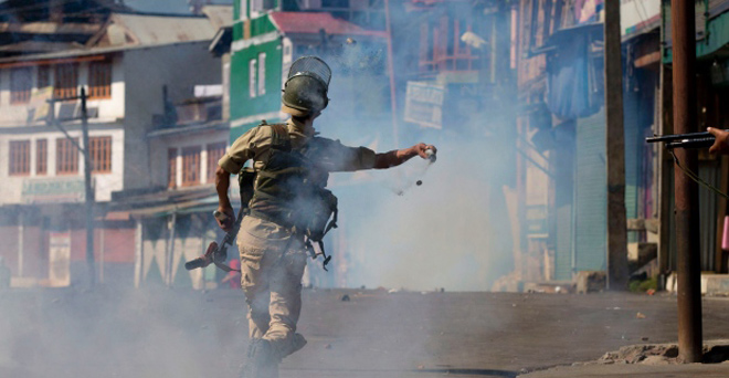 बीफ मर्डर: कश्‍मीर में विरोध-प्रदर्शन जारी, अनंतनाग में कर्फ्यू