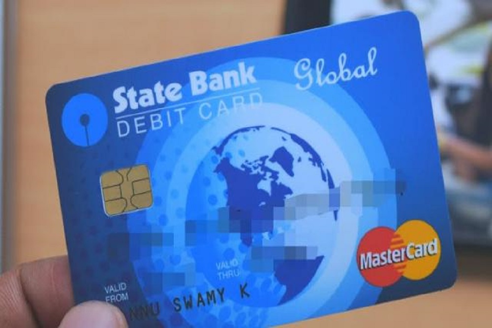 डेबिट कार्ड खत्म करना चाहता है एसबीआई, जानिए कैसे निकाल सकेंगे कैश