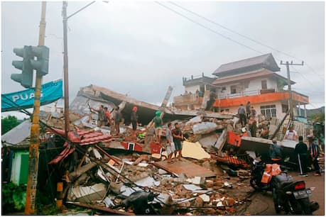 इंडोनेशिया में भूकंप से भारी तबाही, सुलावेसी द्वीप में 6.2 की तीव्रता; अब तक 42 लोगों की मौत