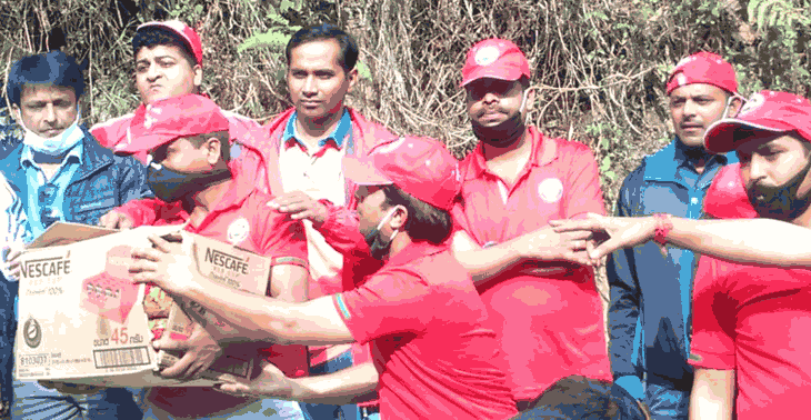 भूकंप पीड़ितों की मदद के लिए आगे आए सपा कार्यकर्ता