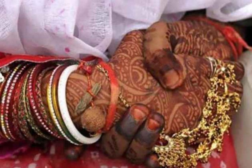 लड़कियों की शादी की न्यूनतम उम्र 18 से बढ़ाकर 21 साल होगी, मोदी कैबिनेट ने दिया प्रस्ताव को मंजूरी