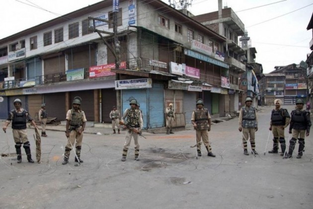 जम्मू-कश्मीर प्रशासन ने रिहा किए 3 नजरबंद नेता, 370 हटने के बाद से थे हिरासत में
