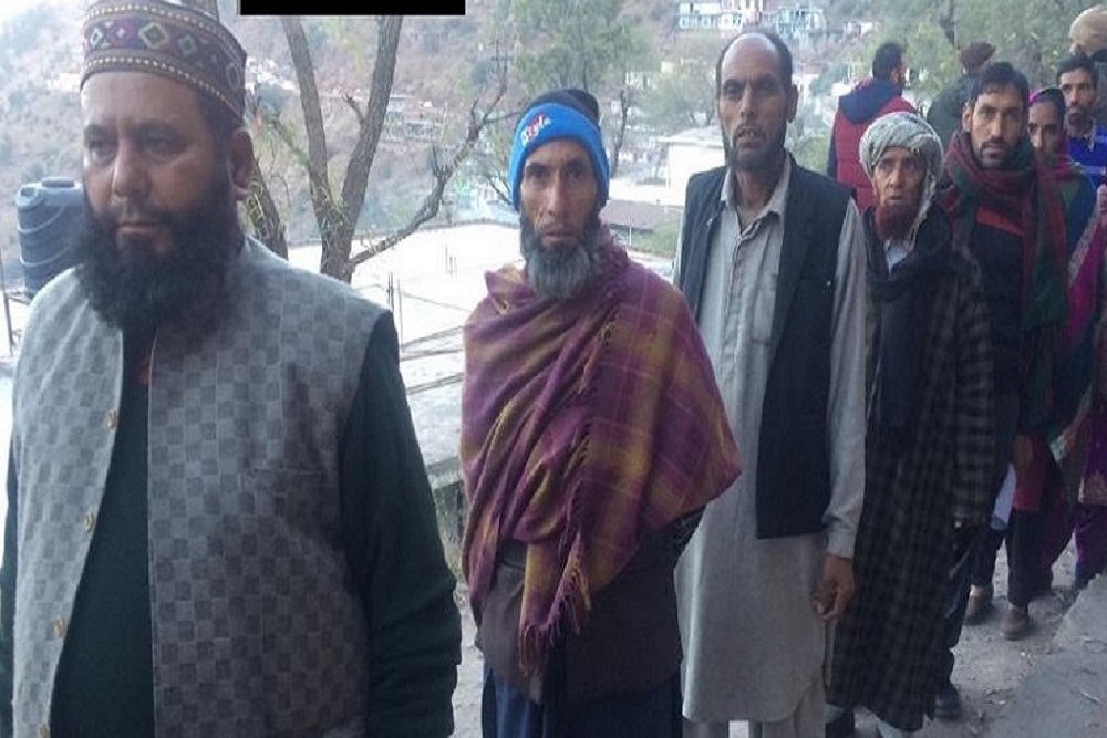 जम्मू-कश्मीर में पंचायत चुनाव के सातवें चरण के लिए डाले गए वोट
