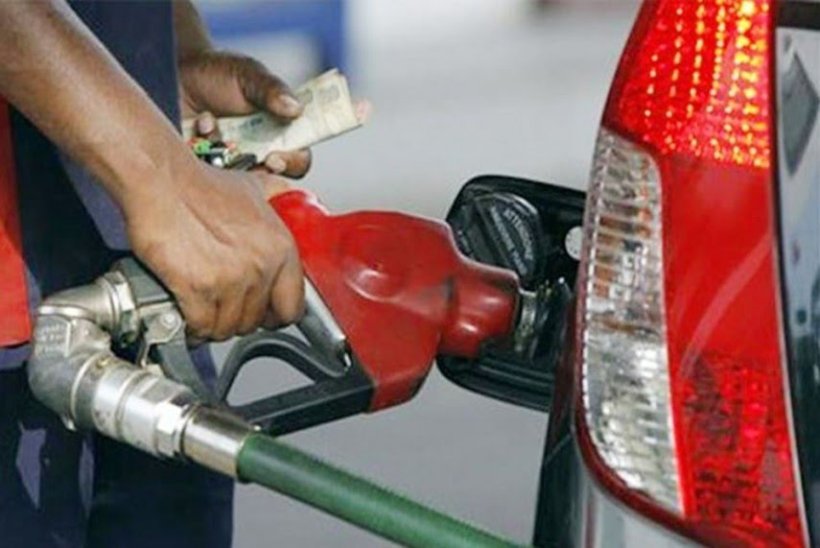 तेल की कीमतों में फिर इजाफा, दिल्ली, कोलकाता में पेट्रोल 93 रुपये के पार