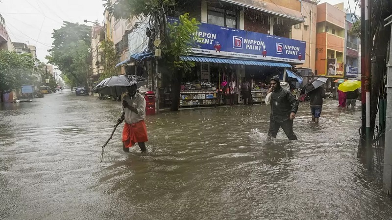 चक्रवात मिचौंग: चेन्नई में भारी बारिश से पांच की मौत, उड़ानें रोकी गईं; अमित शाह ने दिया मदद का आश्वासन