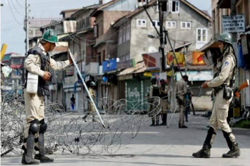 यूरोपीय संघ के राजदूत ने कश्मीर के हालात पर जताई चिंता, कहा- वहां हालात समान्य होना जरूरी
