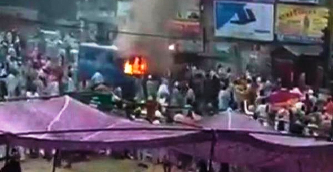 पंजाब: धर्म ग्रंथ के अपमान पर फरीदकोट में हिंसा, 15 घायल