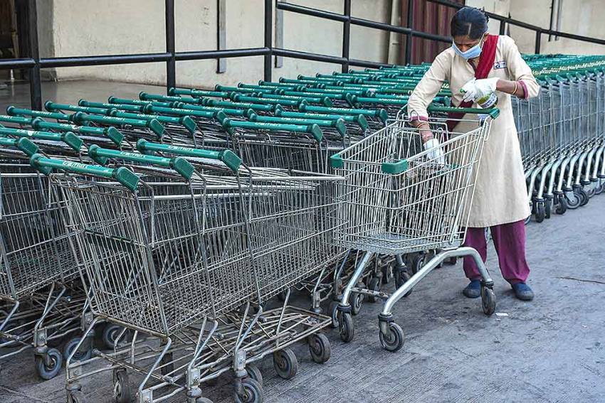 अहमदाबाद के बाद सूरत में 9 मई से सब्जी-फलों की दुकानें बंद, राज्य में अब तक 7,013 कोरोना संक्रमित