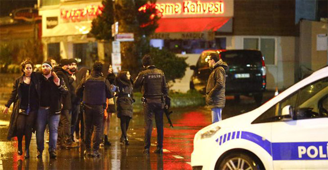 इस्तांबुल : सैंटा क्लॉज बन नाइट क्लब में अंधाधुंध गोलीबारी की, 39 की मौत
