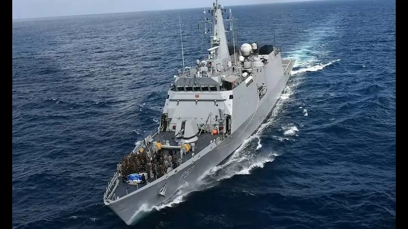 भारतीय नौसेना के समुद्री कमांडो भारतीयों के साथ अपहृत लाइबेरिया जहाज पर चढ़े, स्वच्छता अभियान जारी