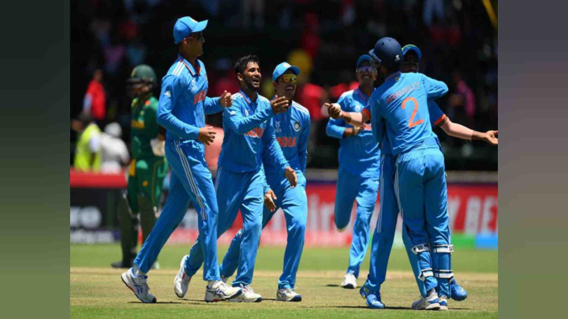 भारत ने दक्षिण अफ्रीका को दो विकेट से हराकर नौवीं बार अंडर-19 विश्व कप फाइनल में बनाई जगह