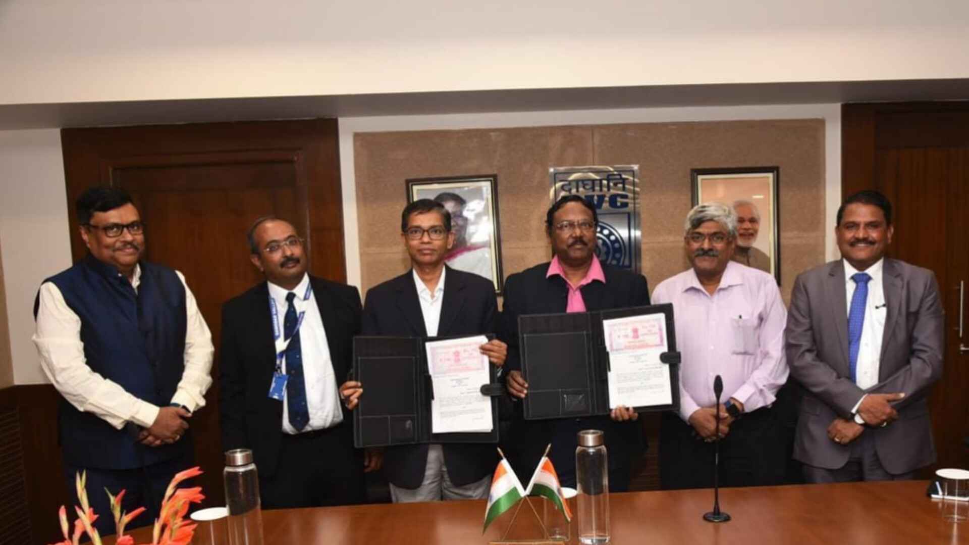 आरईसी लिमिटेड और दामोदर घाटी निगम ने ट्यूबड कोयला खदान विकास के लिए ₹588 करोड़ के समझौते पर हस्ताक्षर किए