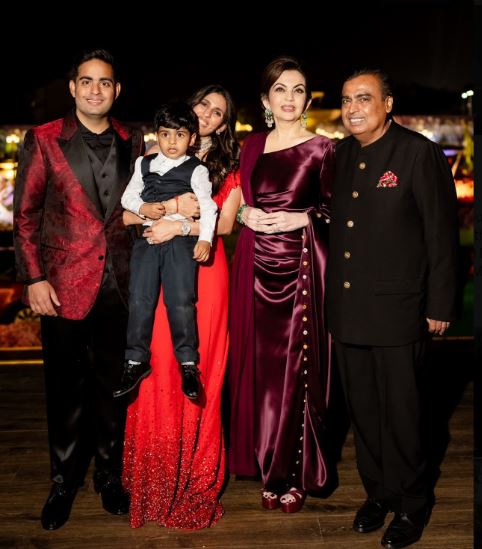 Ambani family attend Anant-Radhika's pre-wedding celebration,These celebrities made a splash in the ceremony, pictures went viral