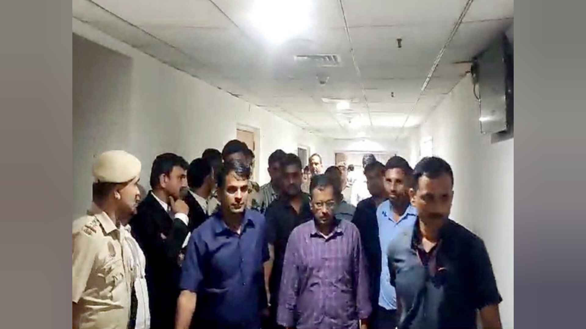 केजरीवाल का वजन 4.5 किलो कम हो गया है, भाजपा जेल में रखकर उनके स्वास्थ्य को खतरे में डाल रही है: आतिशी