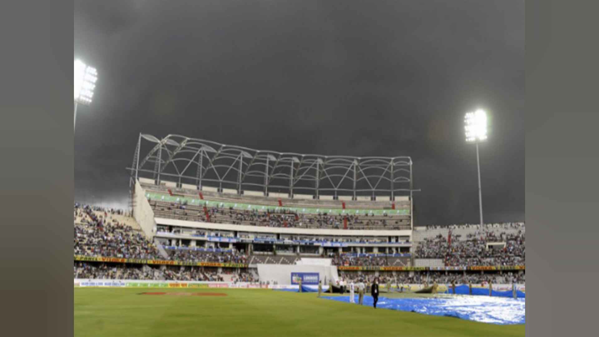 आईपीएल 2024: हैदराबाद-चेन्नई मैच से पहले बड़ा संकट! बिजली के बिल को लेकर तनातनी