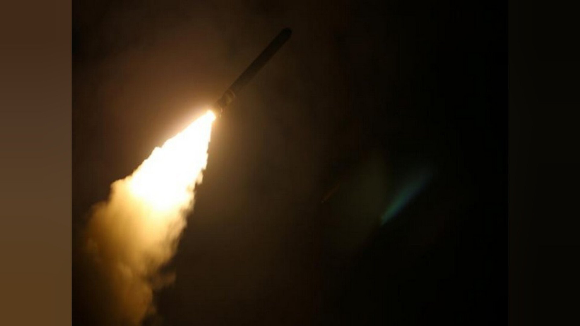 इजराइल ने ईरान के खिलाफ जवाबी हमला करते हुए मिसाइलें दागीं: अमेरिका