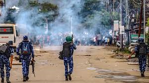 गोलीबारी, ईवीएम क्षति, बूथ कैप्चरिंग की घटनाओं के बीच संघर्षग्रस्त मणिपुर में लोकसभा चुनाव में 68 प्रतिशत से अधिक मतदान; बंगाल में पथराव
