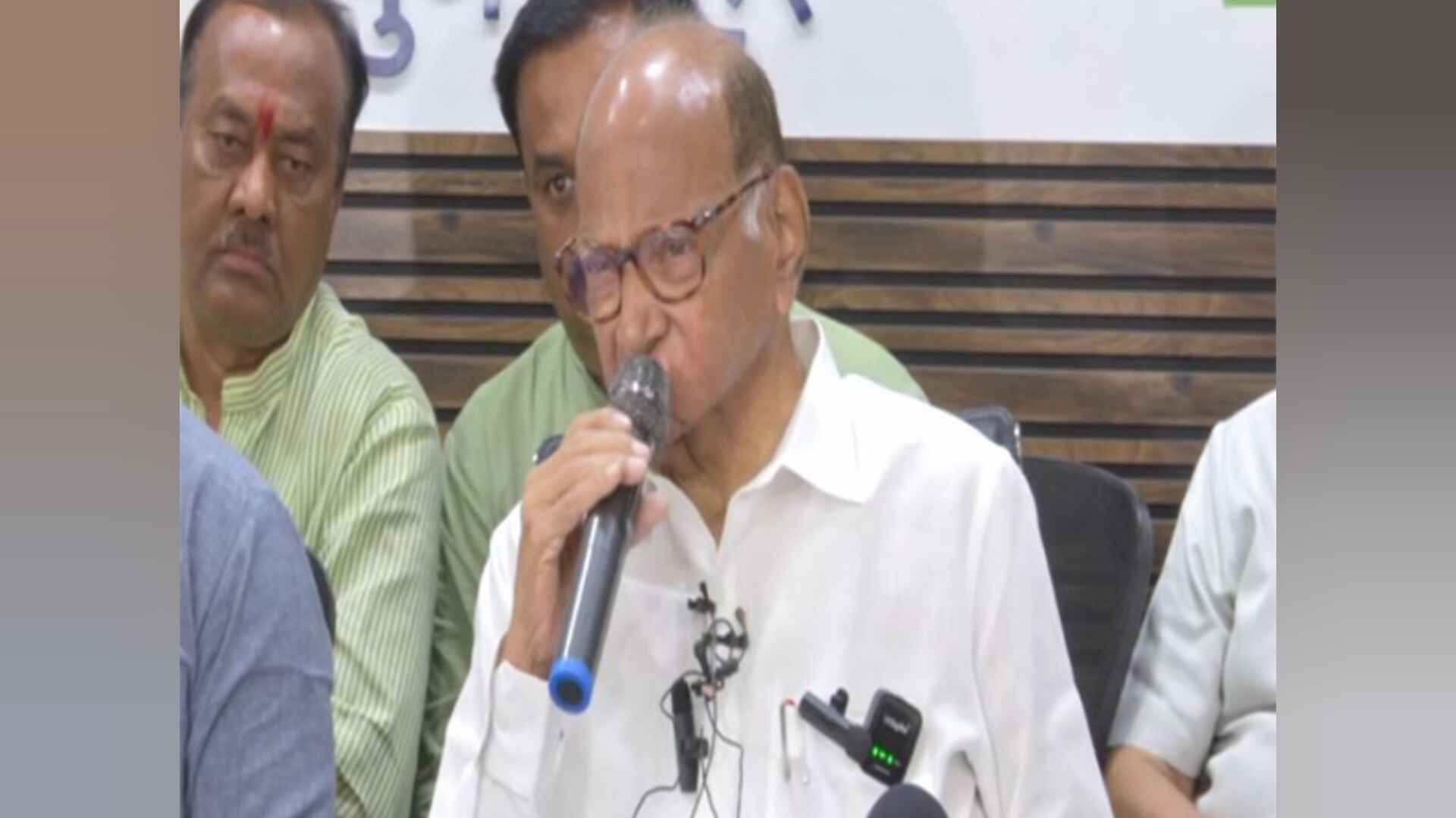 संविधान में बदलाव के लिए भाजपा 400 से अधिक लोकसभा सीटें चाहती है: शरद पवार