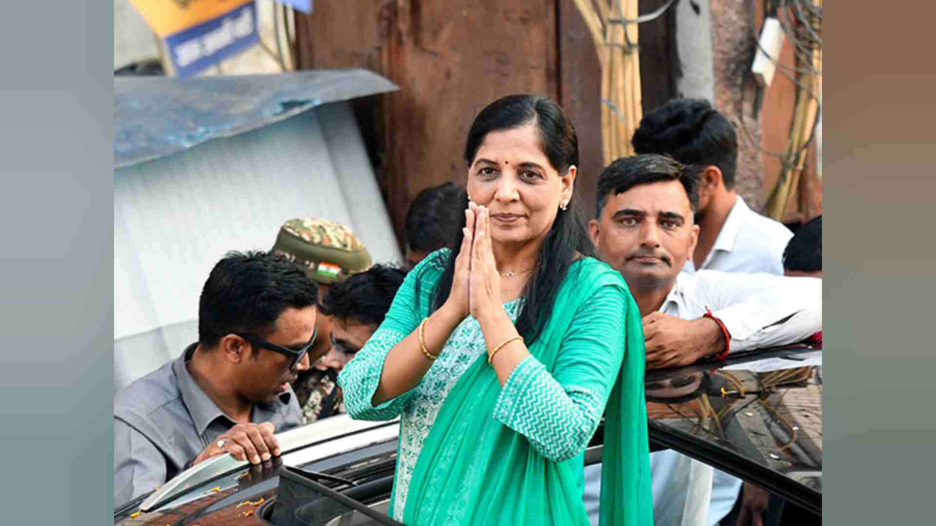 'दिल्ली सीएम की गिरफ्तारी का जवाब लोग वोट से देंगे', चुनावी कैंपेन के लिए गुजरात पहुंची सुनीता केजरीवाल ने क्या कहा?
