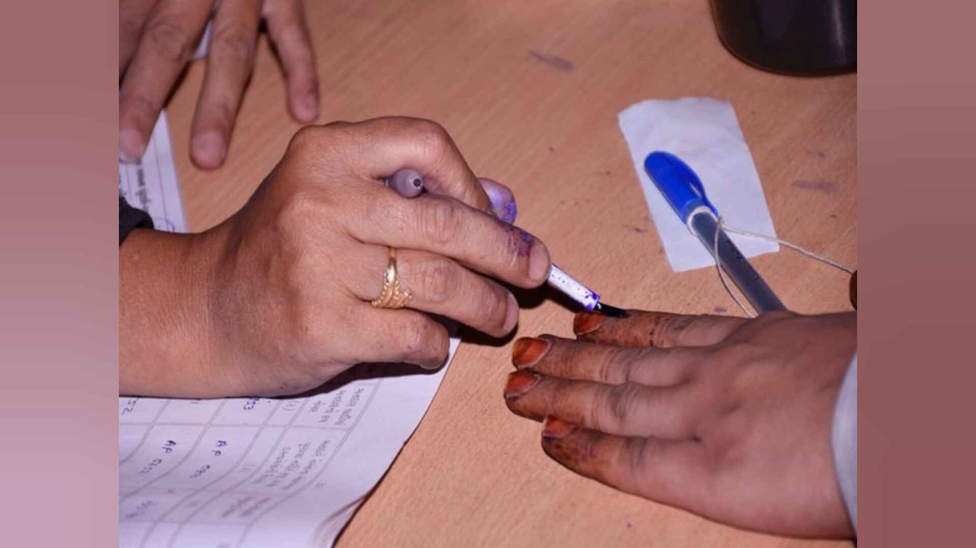 यूपी 13 निर्वाचन क्षेत्रों में चौथे चरण के मतदान के लिए तैयार, 130 प्रत्याशियों की किस्मत दांव पर