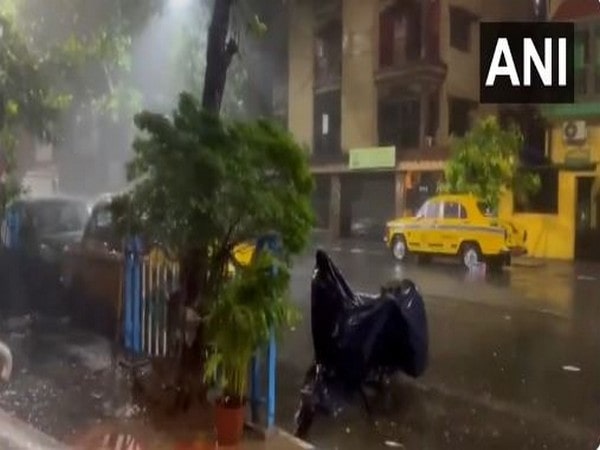 बंगाल : चक्रवाती तूफान 'रेमल' हुआ कमजोर, कई जिलों में बारिश की संभावना