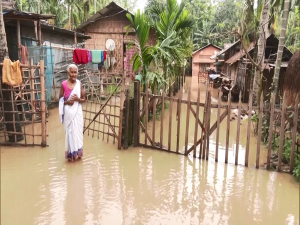 असम में बाढ़ की स्थिति गंभीर, 36 की मौत; 4 लाख से अधिक लोग प्रभावित