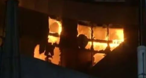 दिल्ली में दर्दनाक घटना: प्रेम नगर में एक घर में लगी भीषण आग, परिवार के चार सदस्यों की मौत