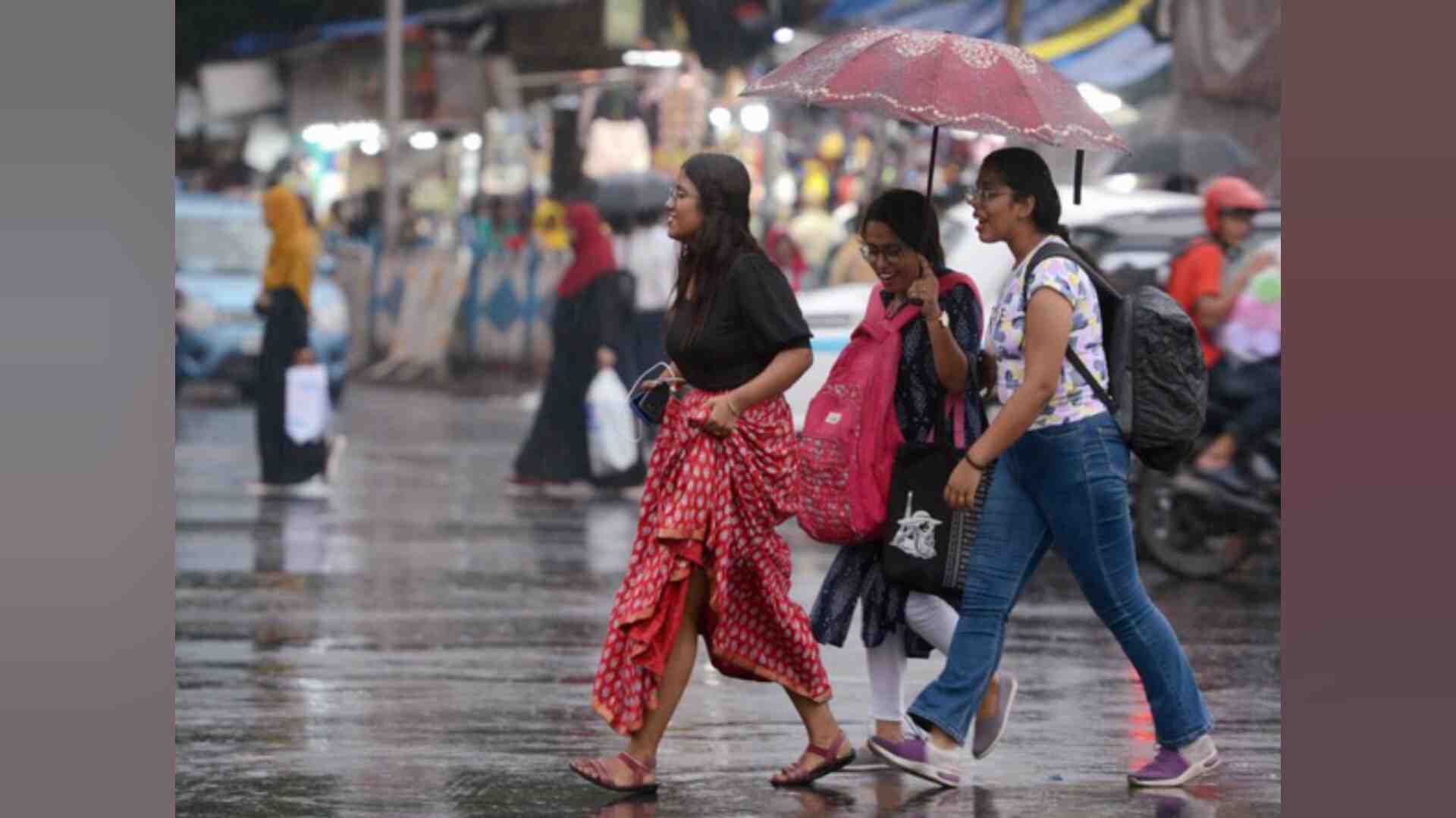 दिल्ली-एनसीआर में मानसून की दस्तक, झमाझम बारिश ने दिलाई गर्मी से राहत