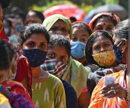 जलवायु परिवर्तन: भीषण गर्मी ने भारतीय महिलाओं की आय पर डाला असर