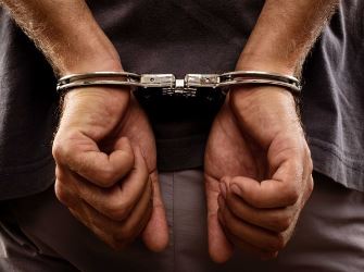 दिल्ली: लक्ष्मीनगर के एसएचओ समेत 4 पुलिस अधिकारी गिरफ्तार, जानें क्या है मामला