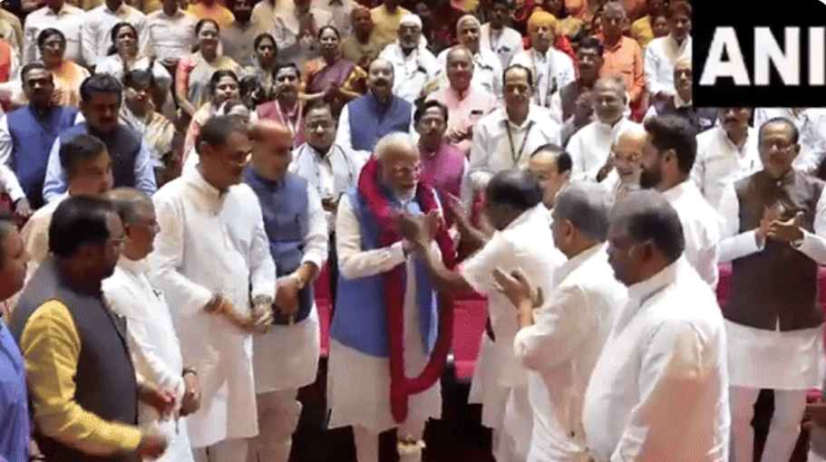 'पहली बार गैर-कांग्रेसी नेता के तीसरी बार प्रधानमंत्री बनने से विपक्ष परेशान': एनडीए बैठक में मोदी