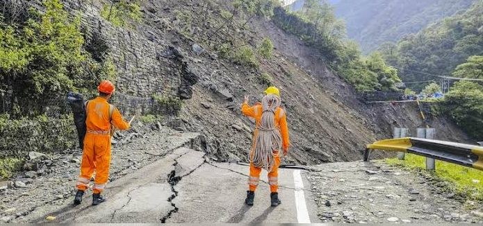 केदारनाथ में बचाव अभियान पांचवें दिन भी जारी, अब तक 133 लोगों को सुरक्षित स्थान पर पहुंचाया गया