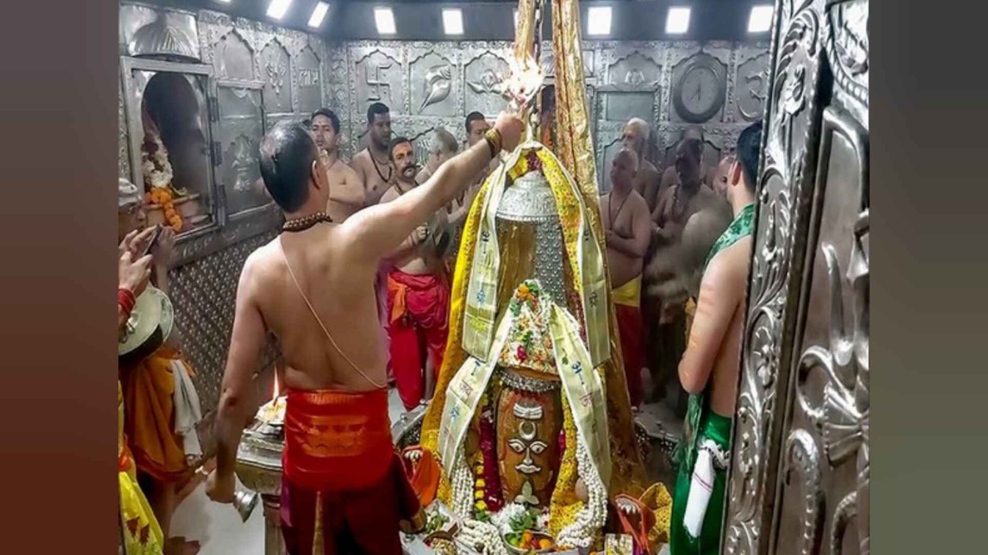 उज्जैन महाकालेश्वर मंदिर के लड्डू टेस्टिंग में हुए पास; 13 जांचों के बाद पाए गए पूरी तरह शुद्ध