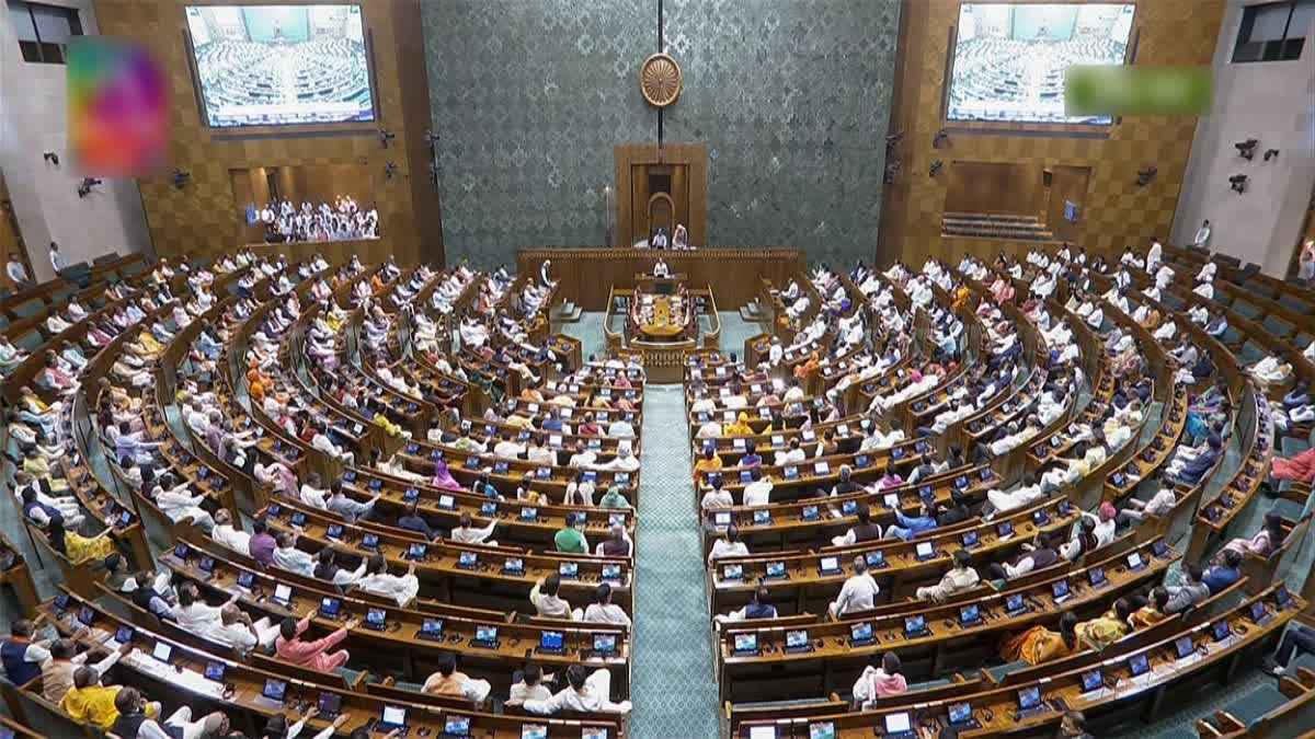 वक्फ संशोधन बिल पर जेपीसी की बैठक में जोरदार हंगामा, ये 10 विपक्षी सांसद दिनभर के लिए निलंबित