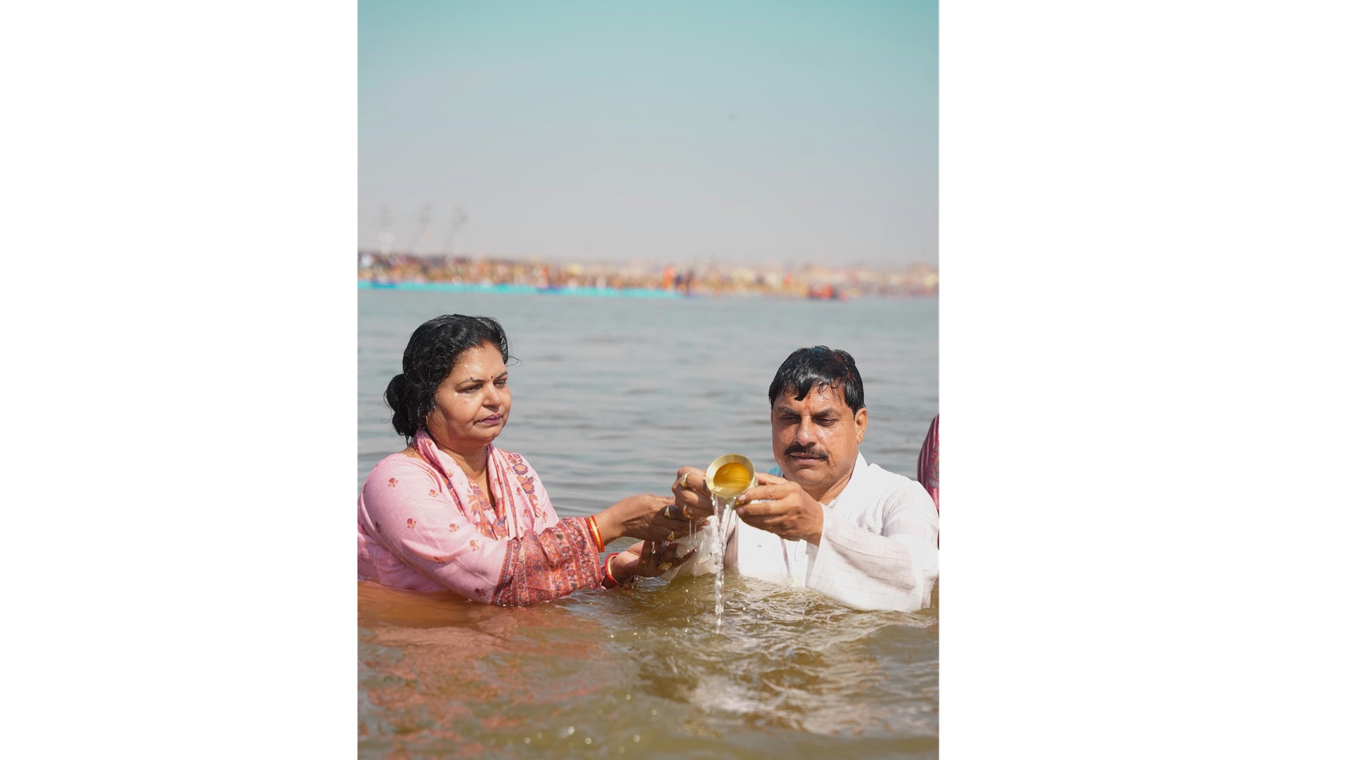 मुख्यमंत्री डॉ. यादव ने प्रदेशवासियों की ओर से पवित्र संगम में लगाई आस्था की डुबकी