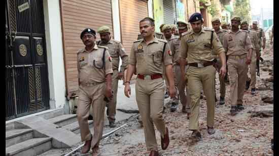 उत्तर प्रदेश के संभल में फिर बढ़ गई टेंशन! अलर्ट पर पुलिस, होली से पहले बढ़ाई गई सुरक्षा