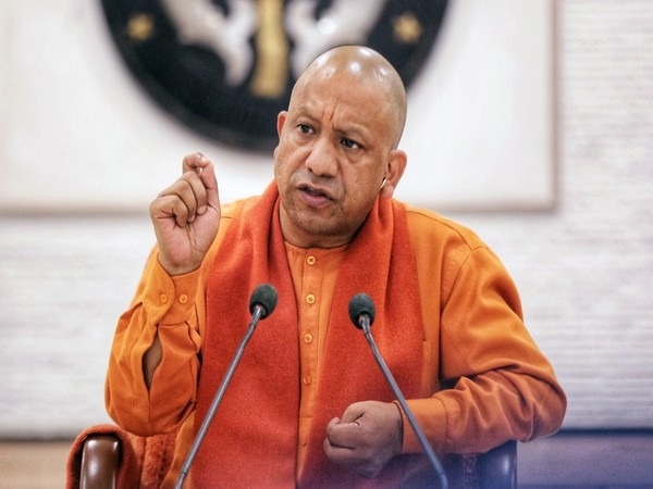 यूपी: सीएम ने चैत्र रामनवमी पर मंदिरों में रामचरितमानस का 'अखंड पाठ'  करने का दिया  आदेश, राम लला की मूर्ति के 'सूर्य तिलक' के साथ होगा  समाप्त