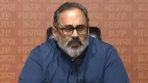 राहुल गांधी भारत के हितों के खिलाफ कर रहे हैं काम, उन्हें संविधान का करना चाहिए अध्ययन: राजीव चंद्रशेखर