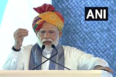 प्रधानमंत्री मोदी ने हिसार-अयोध्या उड़ान को हरी झंडी दिखाई; हवाई अड्डे के नए टर्मिनल भवन का किया शिलान्यास