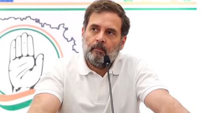 लोको पायलटों के साथ अमानवीय व्यवहार... टॉयलेट और खाने के लिए भी ब्रेक नहीं मिलने पर भड़के राहुल गांधी