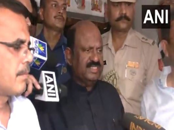 बंगाल वक्फ विरोध: हिंसा प्रभावित मुर्शिदाबाद का दौरा करने के बाद राज्यपाल ने कहा, पीड़ित चाहते हैं  'सुरक्षा की भावना'