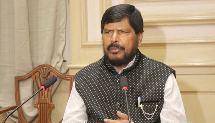 अगर पाकिस्तान पीओके हमें नहीं सौंपता तो भारत को युद्ध की घोषणा कर देनी चाहिए: अठावले
