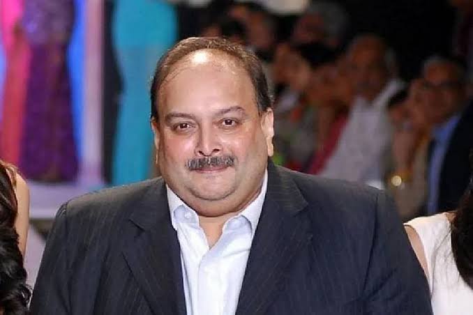 मेहुल चोकसी की मुश्किलें बढ़ीं, लोन धोखाधड़ी मामले में जारी हुआ गैर-जमानती वारंट