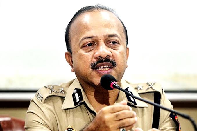 वरिष्ठ आईपीएस अधिकारी देवेन भारती बने मुंबई पुलिस के नए कमिश्नर