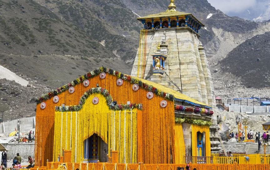 श्रद्धालुओं के लिए खुले केदारनाथ धाम के कपाट, मुख्यमंत्री धामी भी हुए शामिल
