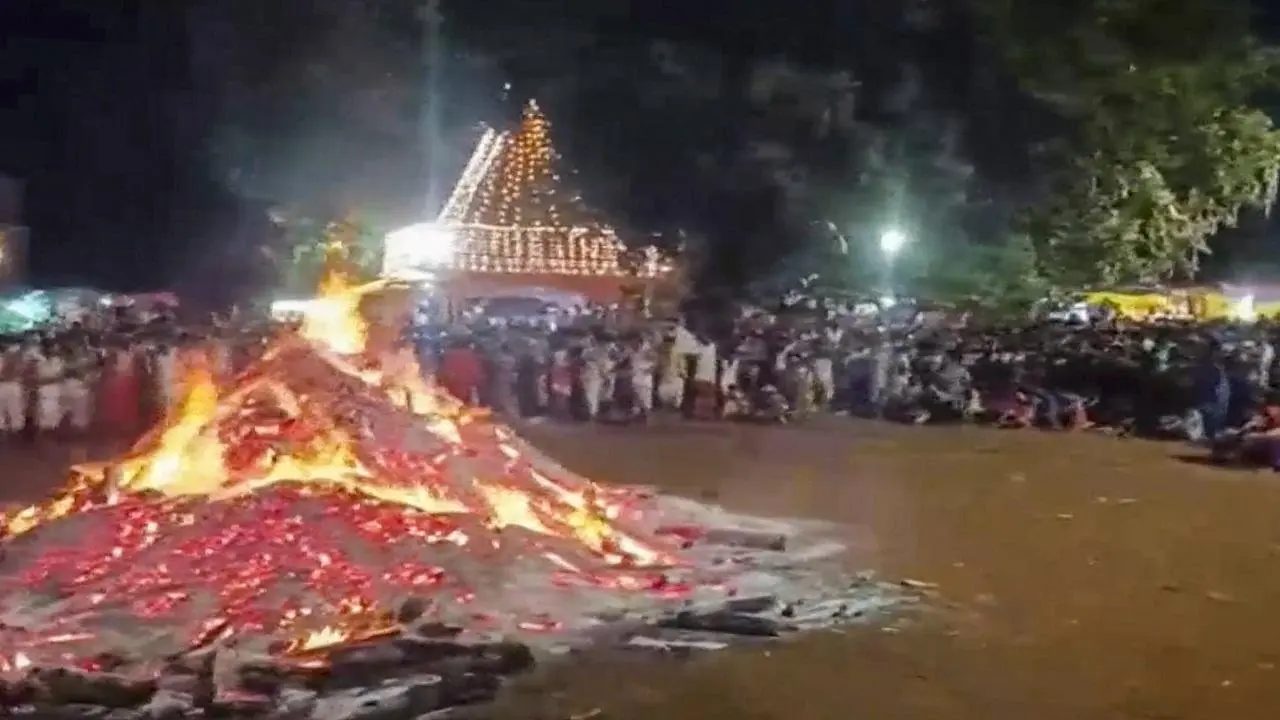 गोवा मंदिर भगदड़: सीएम सावंत ने दिए जांच के आदेश, कहा- स्थिति पर नजर रख रहा हूँ