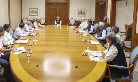 'ऑपरेशन सिंदूर’: सरकार ने गुरुवार सुबह 11 बजे बुलाई सर्वदलीय बैठक, राजनाथ सिंह करेंगे अध्यक्षता